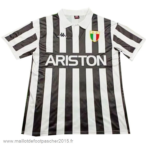 Maillot Foot Achat Domicile Maillot Juventus Rétro 1984 Noir Blanc